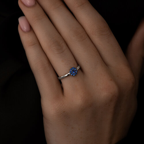 Кольцо из серебра с фианитами из серебро — вид 3