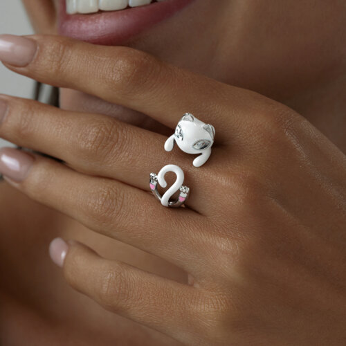 Кольцо из серебра с фианитами и эмалью из серебро — вид 5