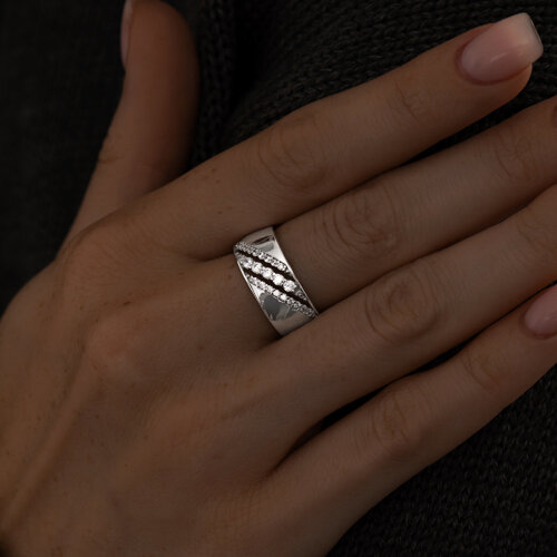 Кольцо из серебра с фианитами из серебро — вид 3