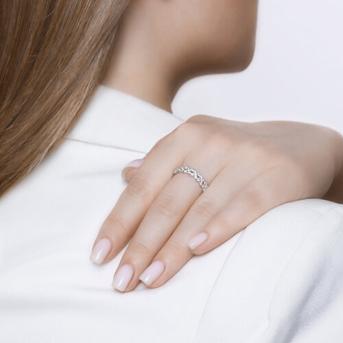 Кольцо из серебра с фианитами из серебро — вид 4