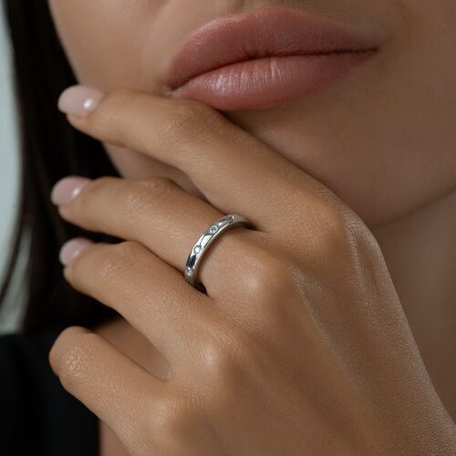 Кольцо из серебра с фианитами из серебро — вид 4