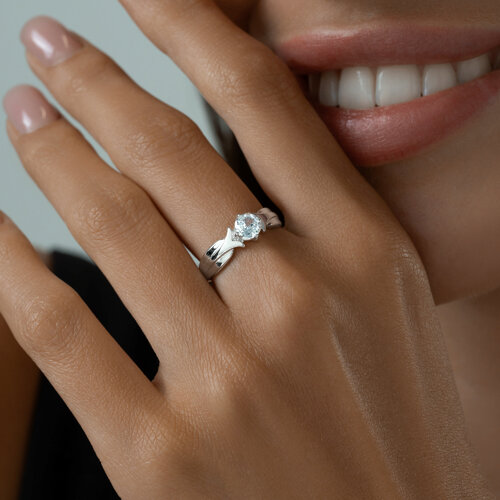 Кольцо из серебра с фианитом из серебро — вид 3