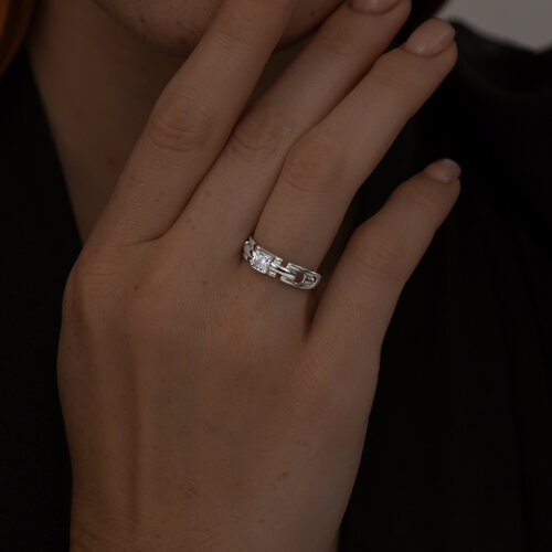 Кольцо из серебра с фианитом из серебро — вид 2