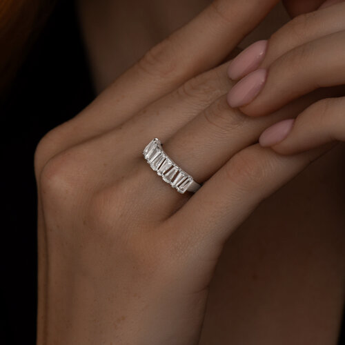 Кольцо из серебра с фианитами из серебро — вид 2