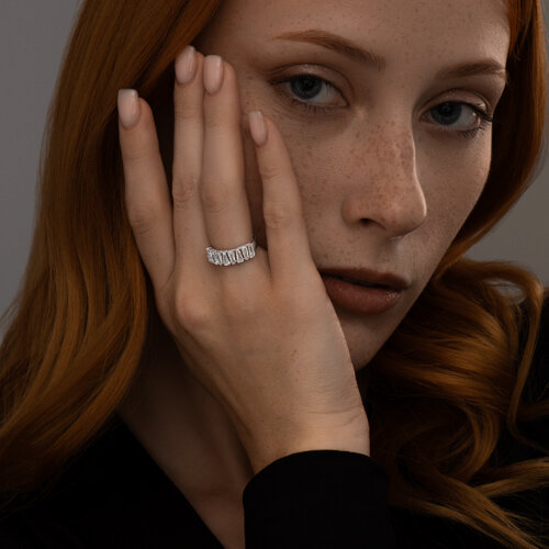 Кольцо из серебра с фианитами из серебро — вид 3