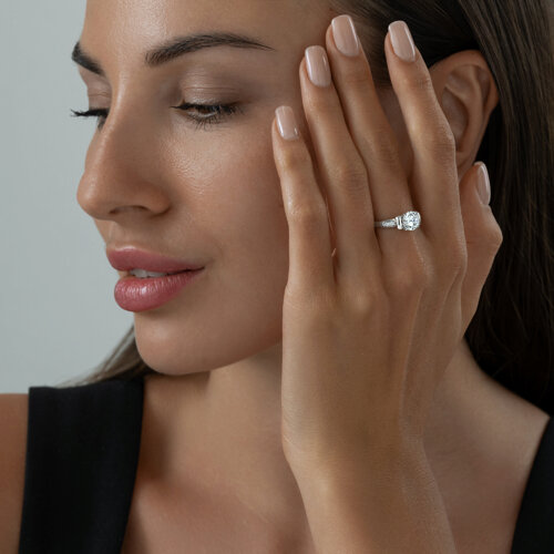 Кольцо из серебра с фианитами из серебро — вид 4