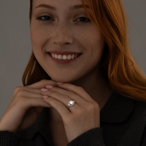 Кольцо из серебра с фианитами из серебро — вид 3