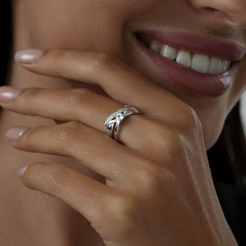 Кольцо из серебра с фианитами из серебро — вид 2