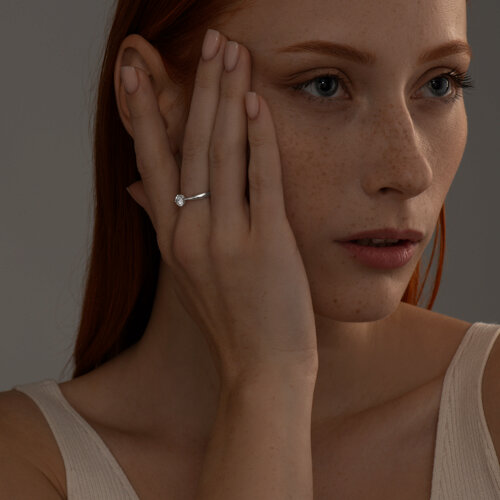 Кольцо из серебра с фианитом из серебро — вид 2