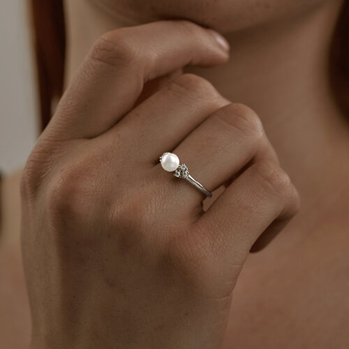 Кольцо из серебра с жемчугом и фианитами из серебро — вид 3