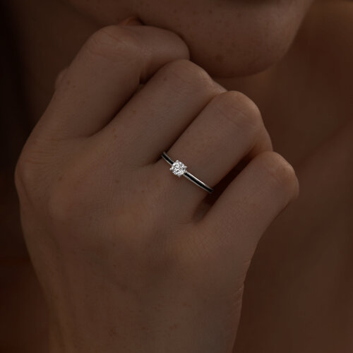 Кольцо из серебра с эмалью и фианитом из серебро — вид 2