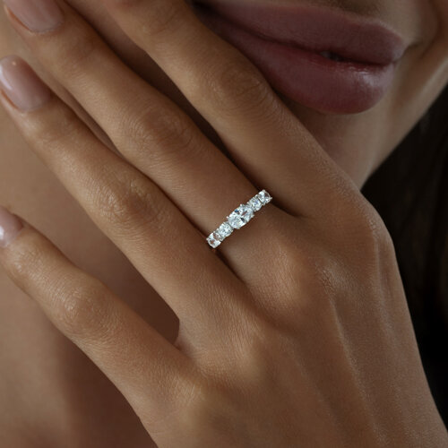 Кольцо из серебра с фианитами из серебро — вид 4