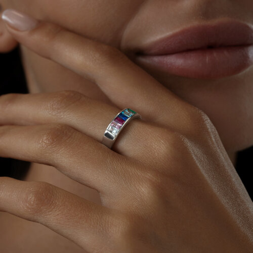 Кольцо из серебра с корундом и фианитами из серебро — вид 2