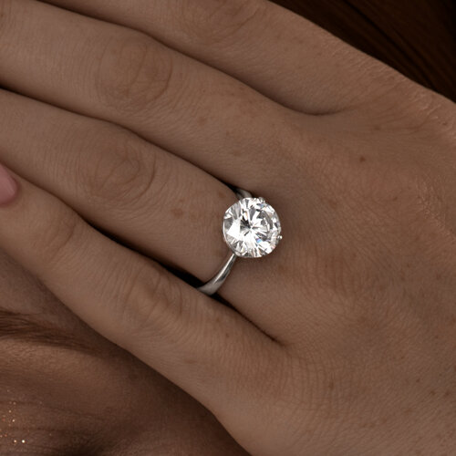 Кольцо из серебра с фианитом из серебро — вид 3