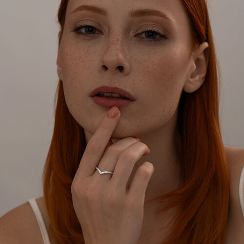 Кольцо из серебра с фианитами из серебро — вид 6