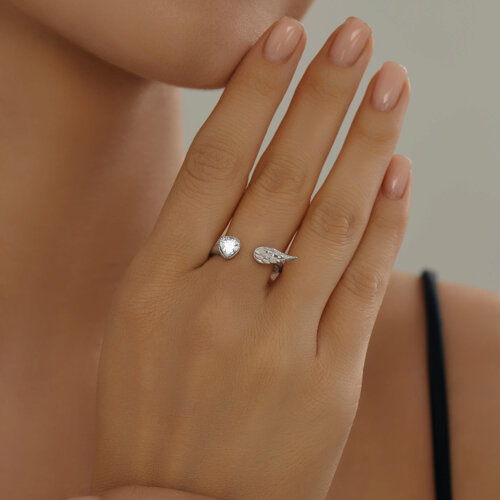 Кольцо из серебра с фианитом из серебро — вид 3