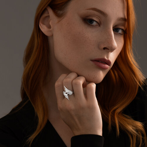 Кольцо из серебра с фианитами из серебро — вид 4