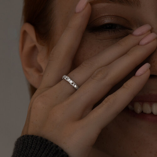 Кольцо из серебра с фианитами из серебро — вид 2