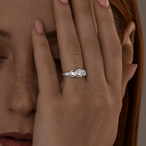 Кольцо из серебра с фианитами из серебро — вид 4