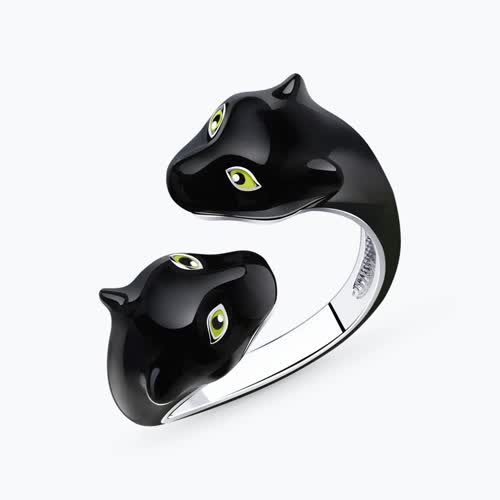 Кольцо из серебра с эмалью - видео на модели