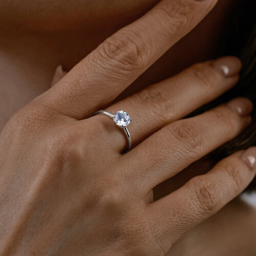 Кольцо из серебра с фианитом из серебро — вид 4