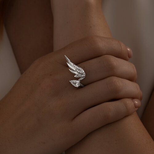 Кольцо из серебра с фианитами из серебро — вид 3