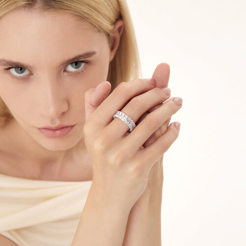 Кольцо из серебра с фианитами из серебро — вид 4