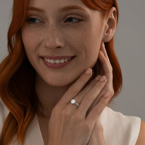 Кольцо из серебра с фианитом из серебро — вид 3