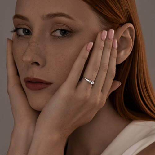 Кольцо из серебра с фианитами из серебро — вид 3