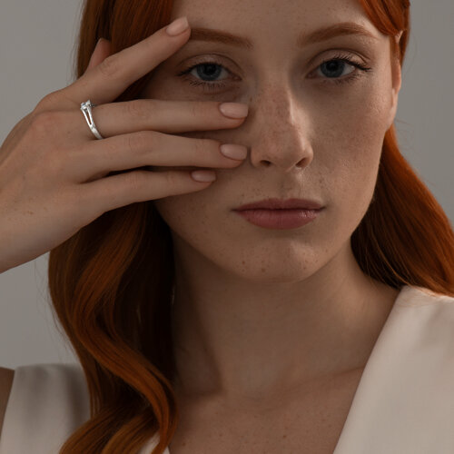 Кольцо из серебра с фианитом из серебро — вид 3