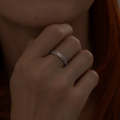 Кольцо из серебра с фианитами из серебро — вид 3