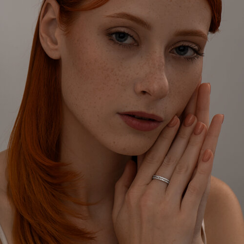 Кольцо из серебра с фианитами из серебро — вид 4