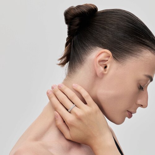 Кольцо из серебра с фианитами из серебро — вид 4