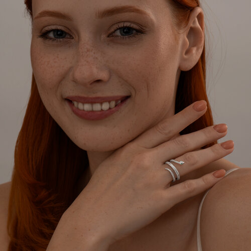 Кольцо из серебра с фианитами из серебро — вид 5