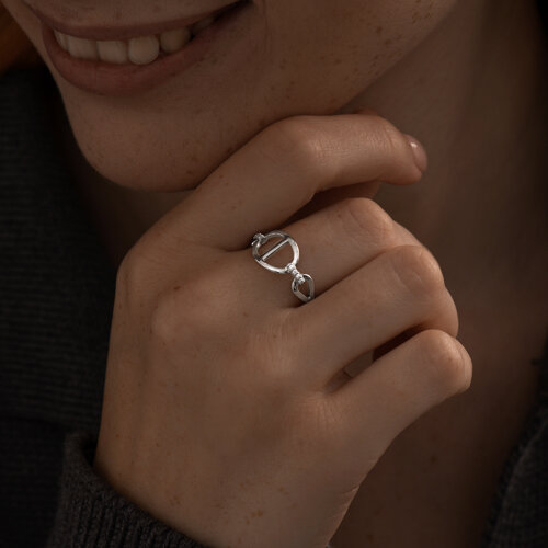 Кольцо из серебра с фианитами из серебро — вид 2