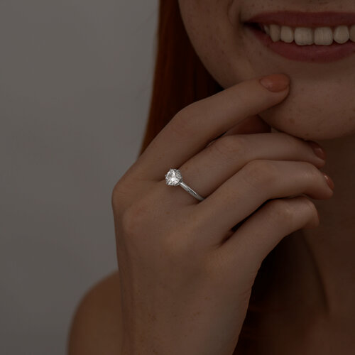 Кольцо из серебра с фианитом из серебро — вид 3