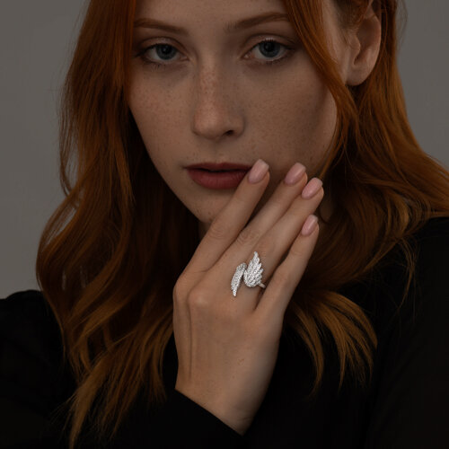 Кольцо из серебра с фианитами из серебро — вид 3