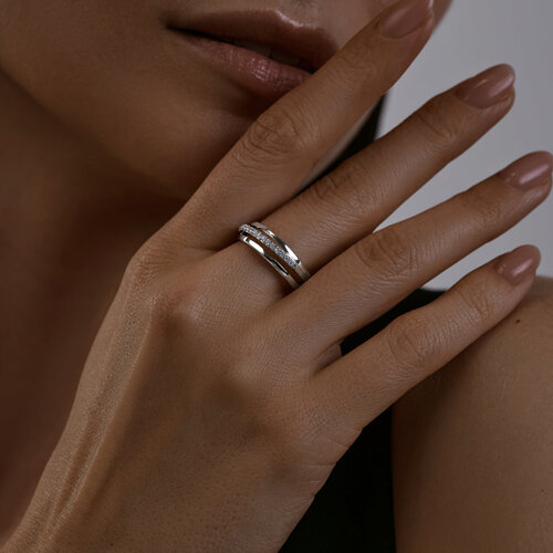 Кольцо из серебра с фианитами из серебро — вид 2