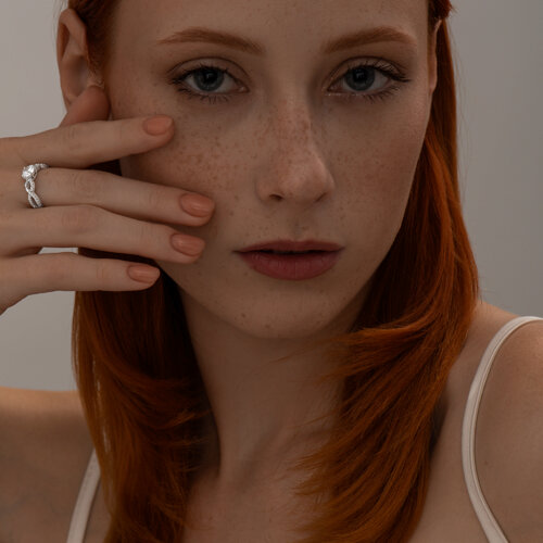 Кольцо из серебра с фианитами из серебро — вид 3