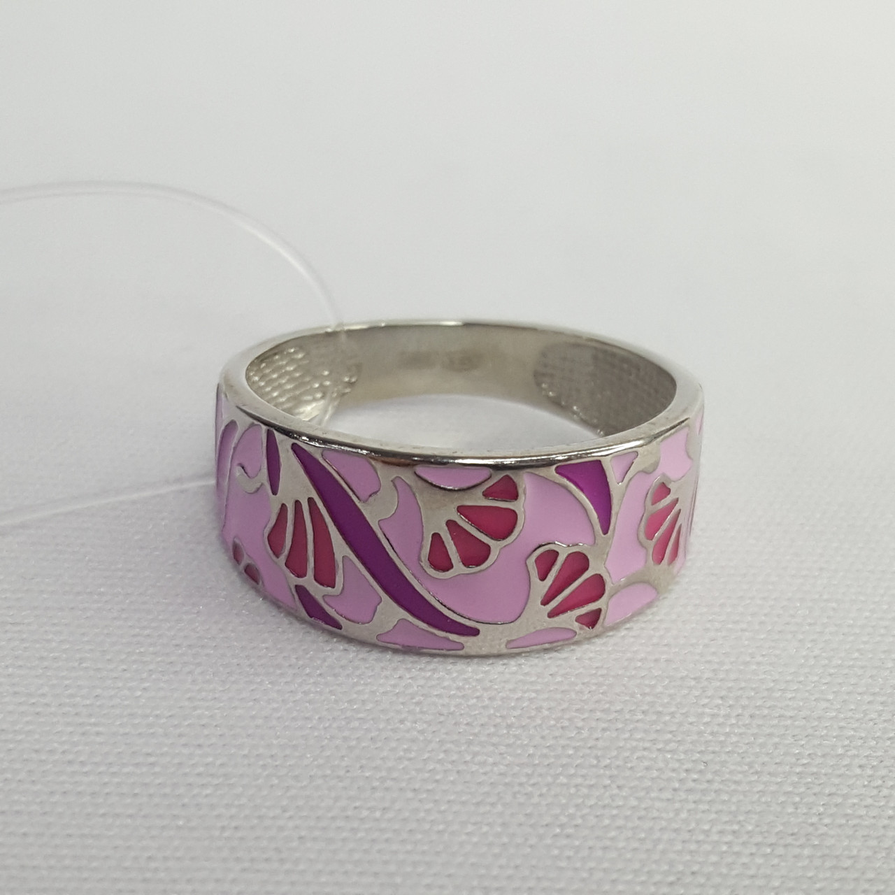 Кольцо из серебра с эмалью - видео на модели