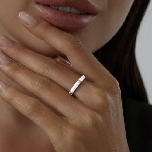 Кольцо из серебра с фианитами и эмалью из серебро — вид 3