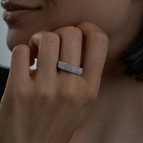 Кольцо из серебра с фианитами из серебро — вид 2