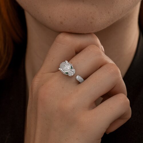 Кольцо из серебра с фианитами из серебро — вид 2