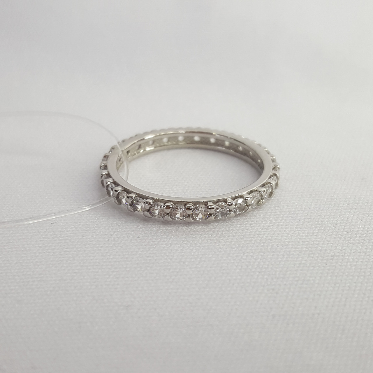 Кольцо из серебра с фианитами из серебро