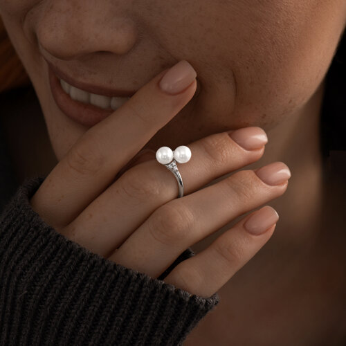 Кольцо из серебра с жемчугом и фианитами из родированное серебро — вид 2