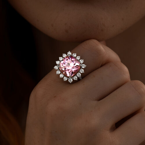 Кольцо из серебра с фианитами из серебро — вид 3