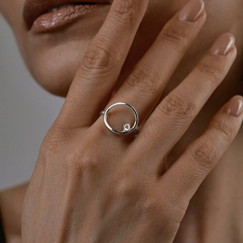 Кольцо из серебра с фианитом из серебро — вид 4