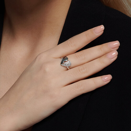 Кольцо из серебра с фианитами из серебро — вид 4