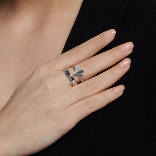 Кольцо из серебра с фианитами из серебро — вид 3