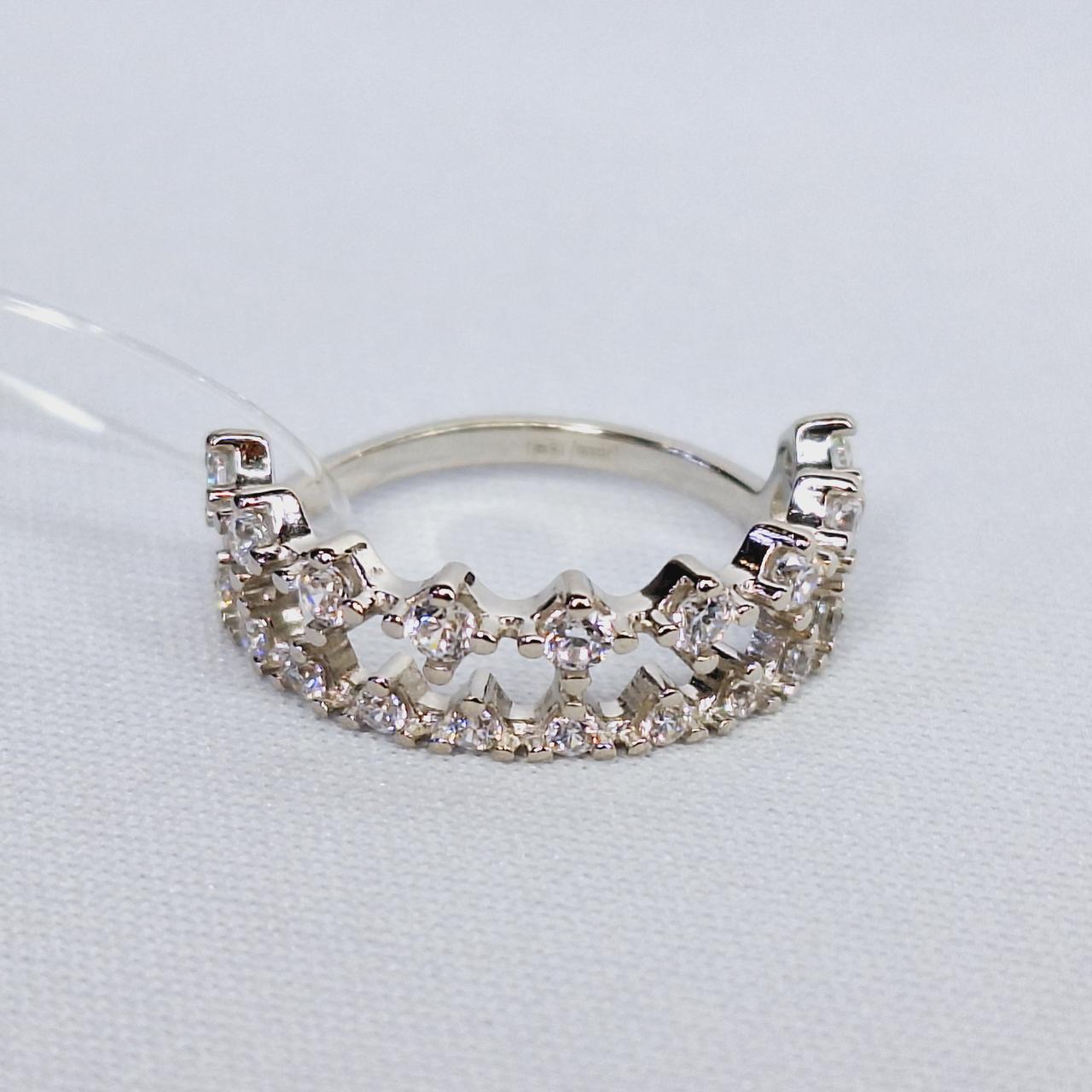 Кольцо из серебра с фианитами - видео на модели